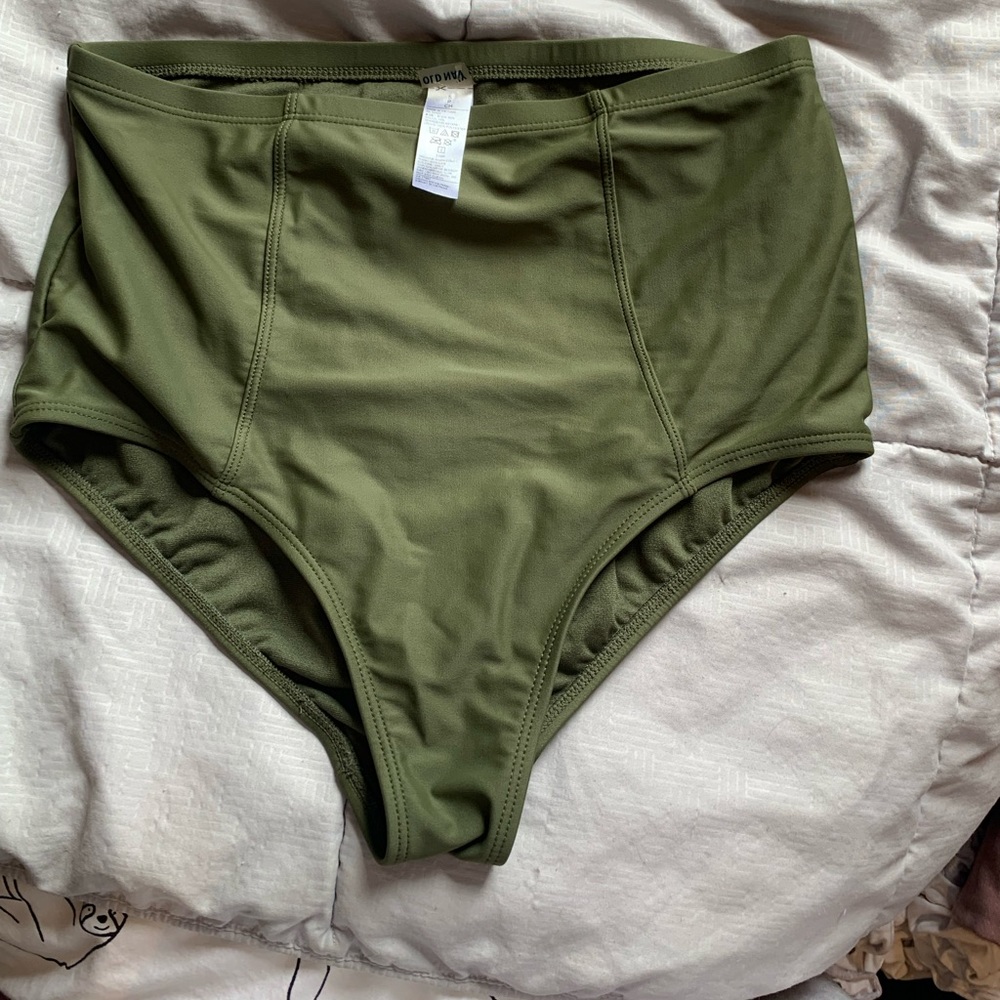Old Navy Camo Green Highwaisted Swimsuit Bottom